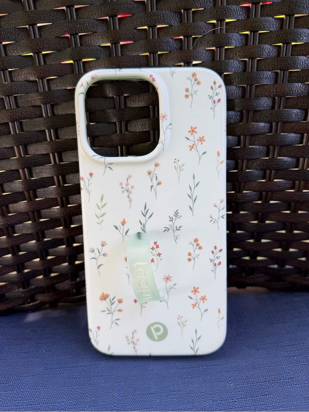 Loopy Case White Floral Phone Case with Mint Grip